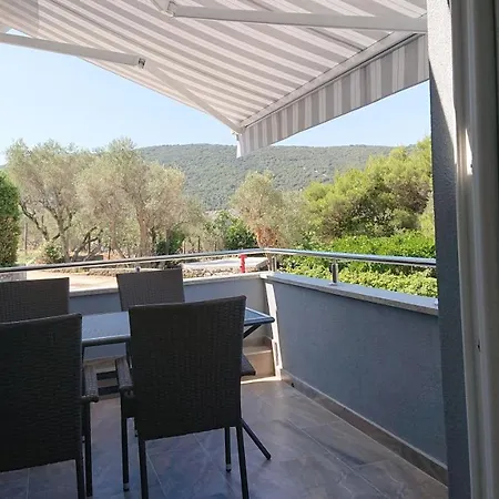 Irena Apartamento Cres