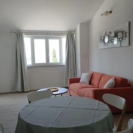 Irena Appartement *