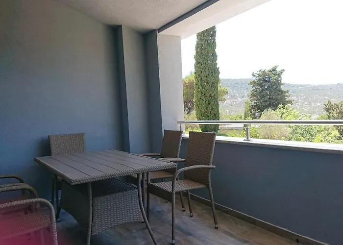 Irena Apartman